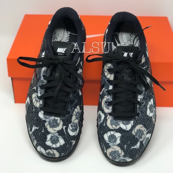 Nike Metcon 4 XD PRM Flowers Black White W AUTHENT - Picture 5 of 8